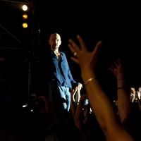 Tim Booth of James performing live in Festas do Mar fotos | Picture 62329